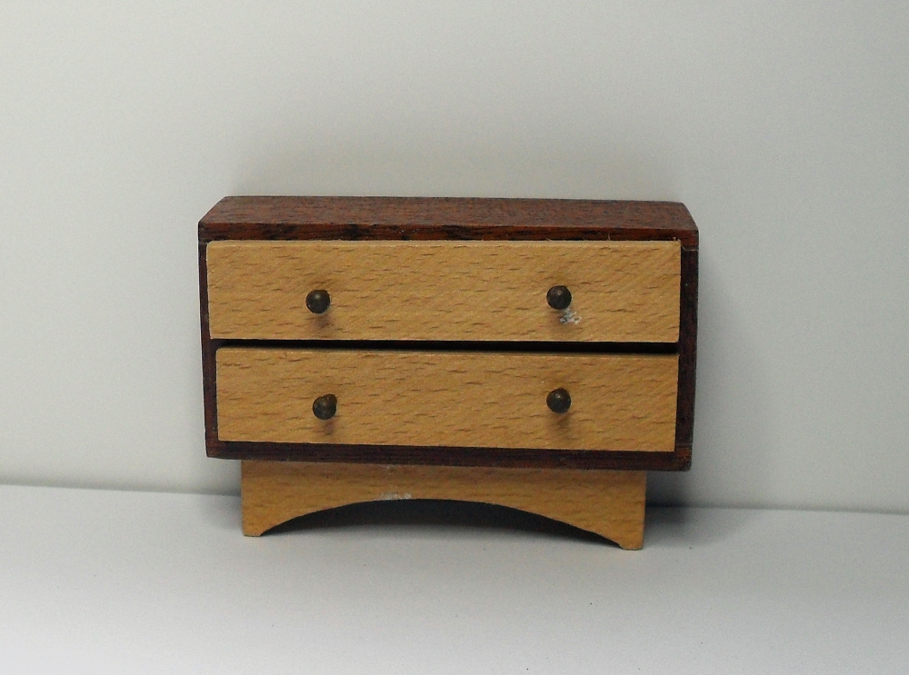 Dol Toi Chest of Drawers